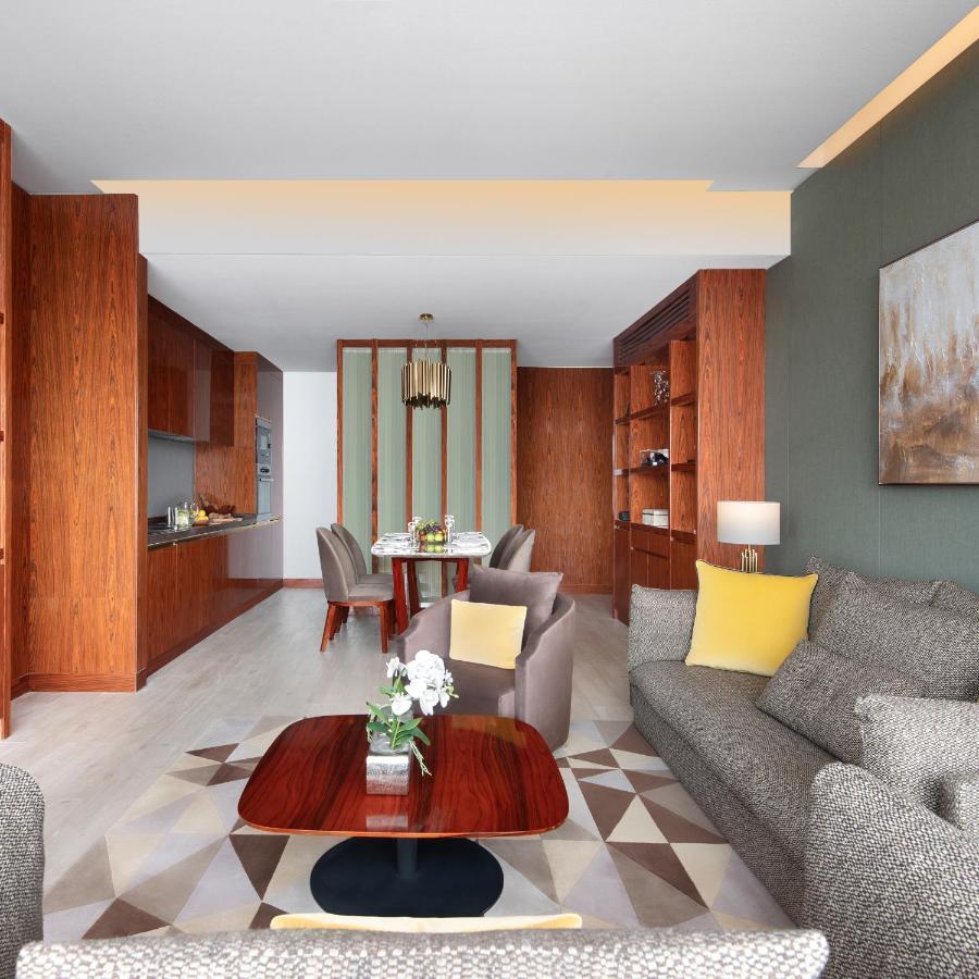 דוחה The Bentley Luxury Hotel & Suites מראה חיצוני תמונה A typical apartment interior