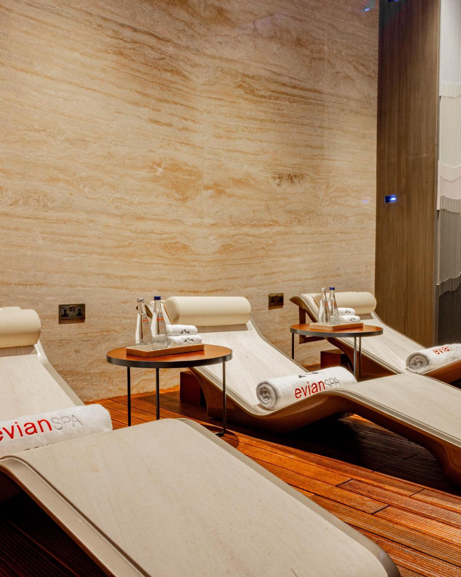 דוחה The Bentley Luxury Hotel & Suites מראה חיצוני תמונה The spa at the InterContinental London The O2