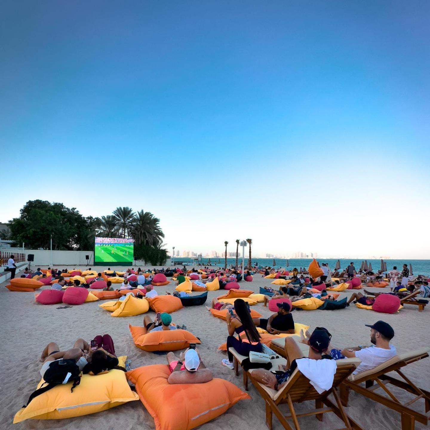 דוחה The Bentley Luxury Hotel & Suites מראה חיצוני תמונה The Beach, The Avenues